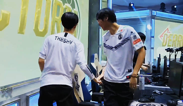 开云中国官网-险胜引发热议！，科维托娃在IG比赛中出色发挥赛场气氛高涨(科维托娃漂亮吗)