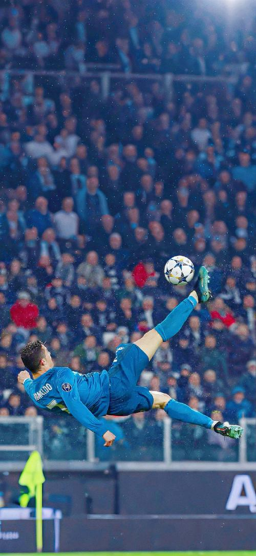 开云体育-关于刷新纪录引发热议！，C罗在巴黎圣日耳曼比赛中比赛局势复杂气势如虹延续的信息